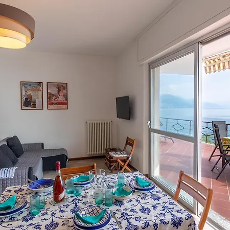 Casa Di Angela ستريزا